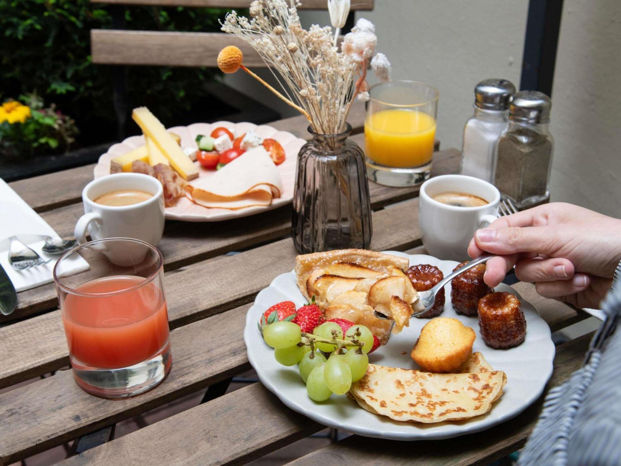 Mercure Montparnasse Raspail Hotel Paris