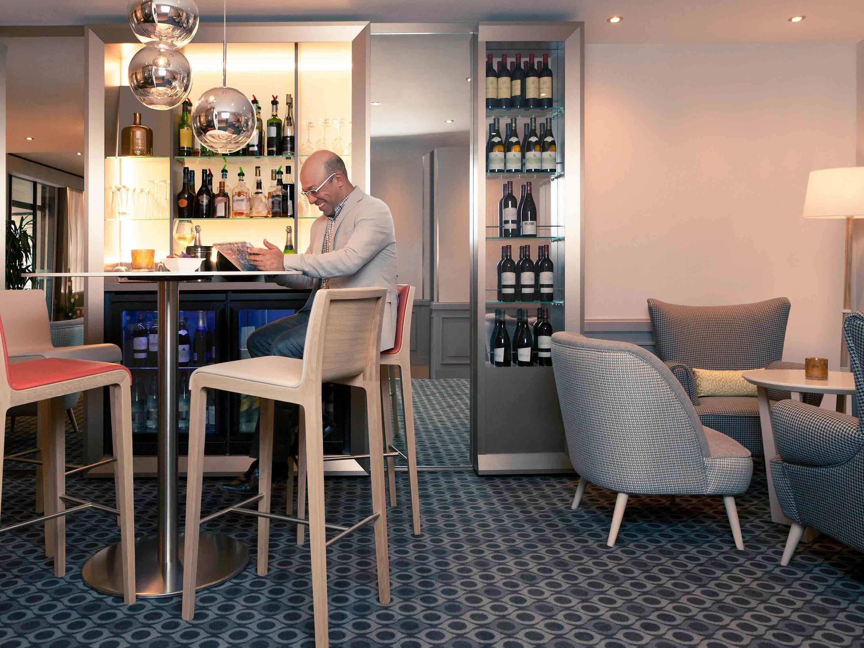 Mercure Montparnasse Raspail 4*