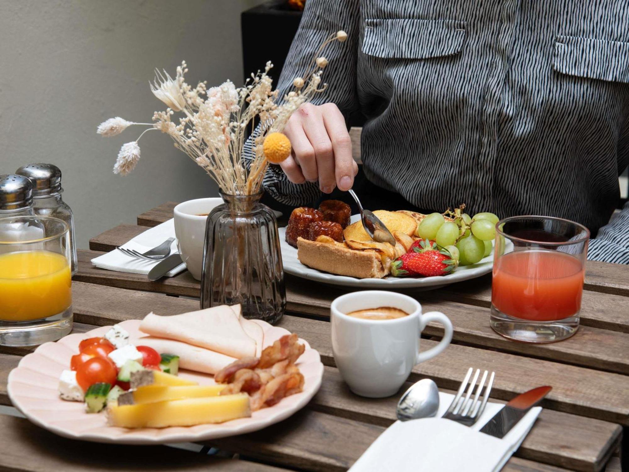 Mercure Montparnasse Raspail Paris