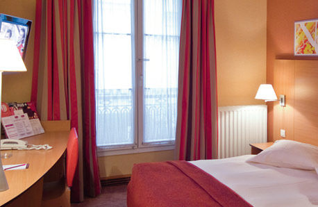 Mercure Montparnasse Raspail Hotel 4*